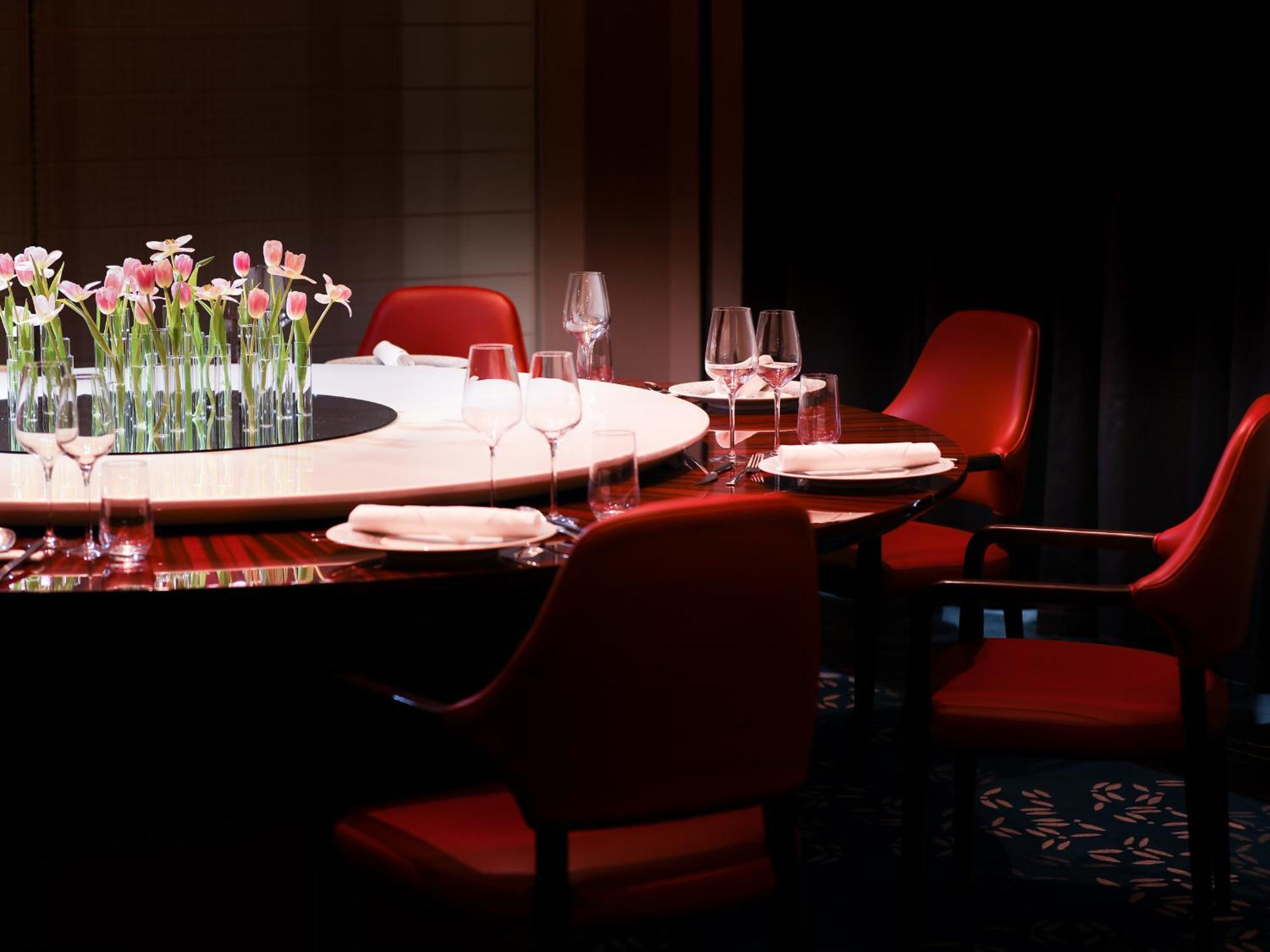 Kingdom Hotel Иу Экстерьер фото