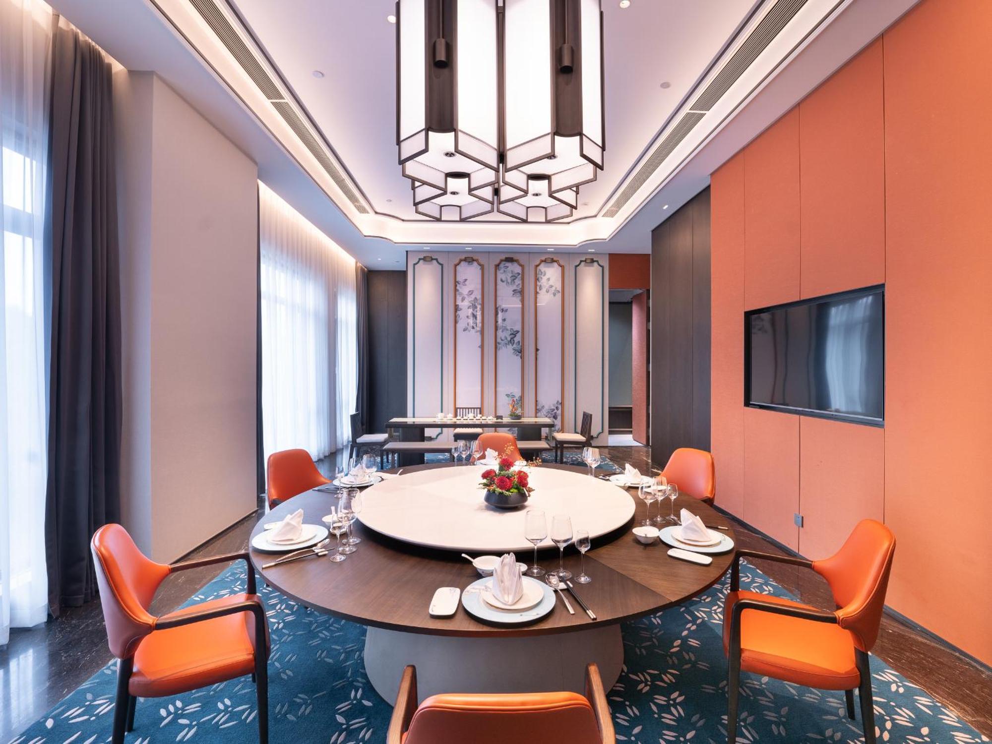 Kingdom Hotel Иу Экстерьер фото