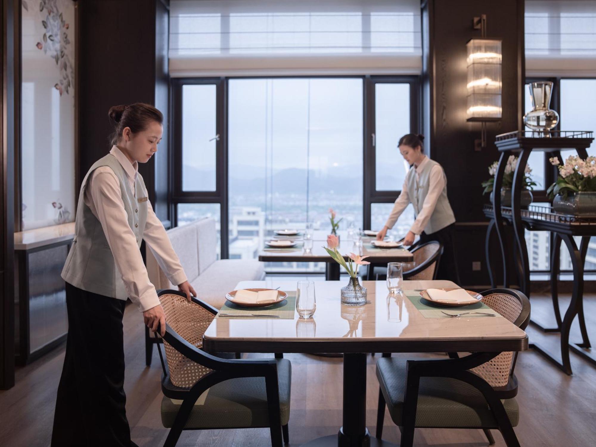 Kingdom Hotel Иу Экстерьер фото