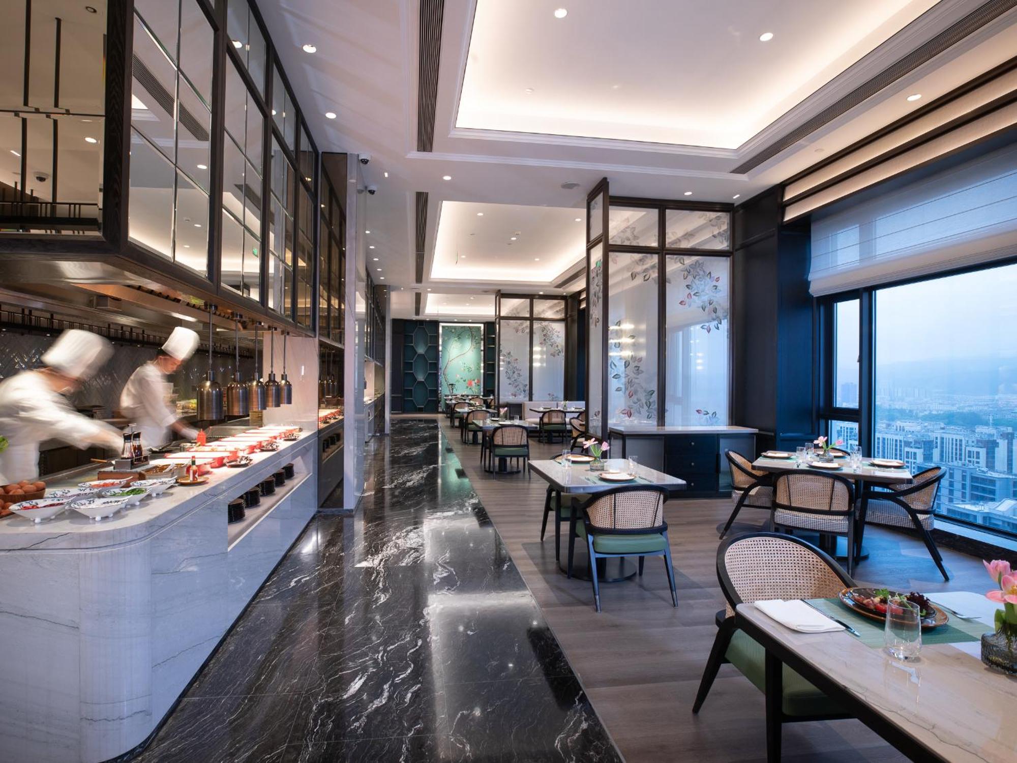 Kingdom Hotel Иу Экстерьер фото