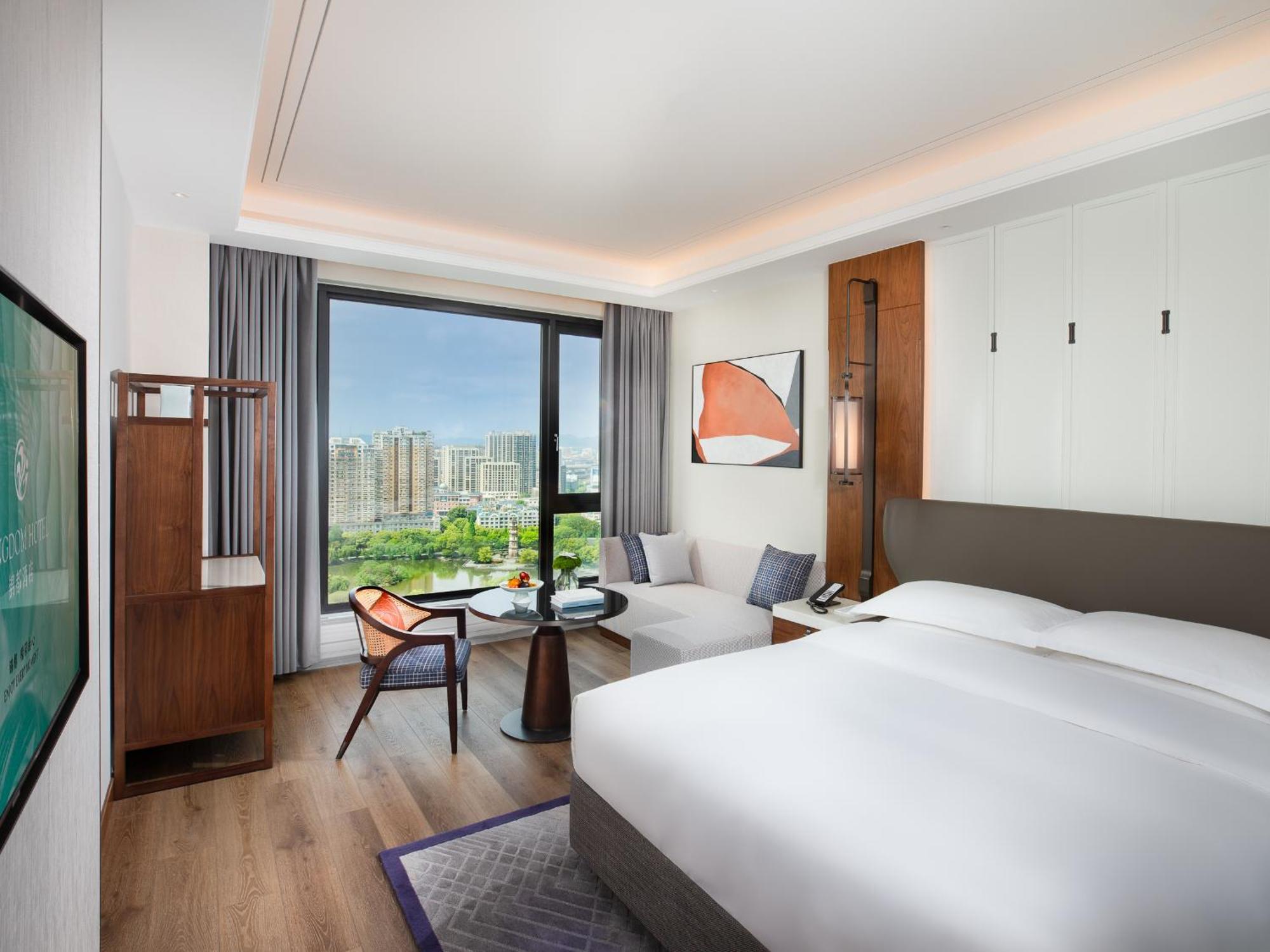 Kingdom Hotel Иу Экстерьер фото