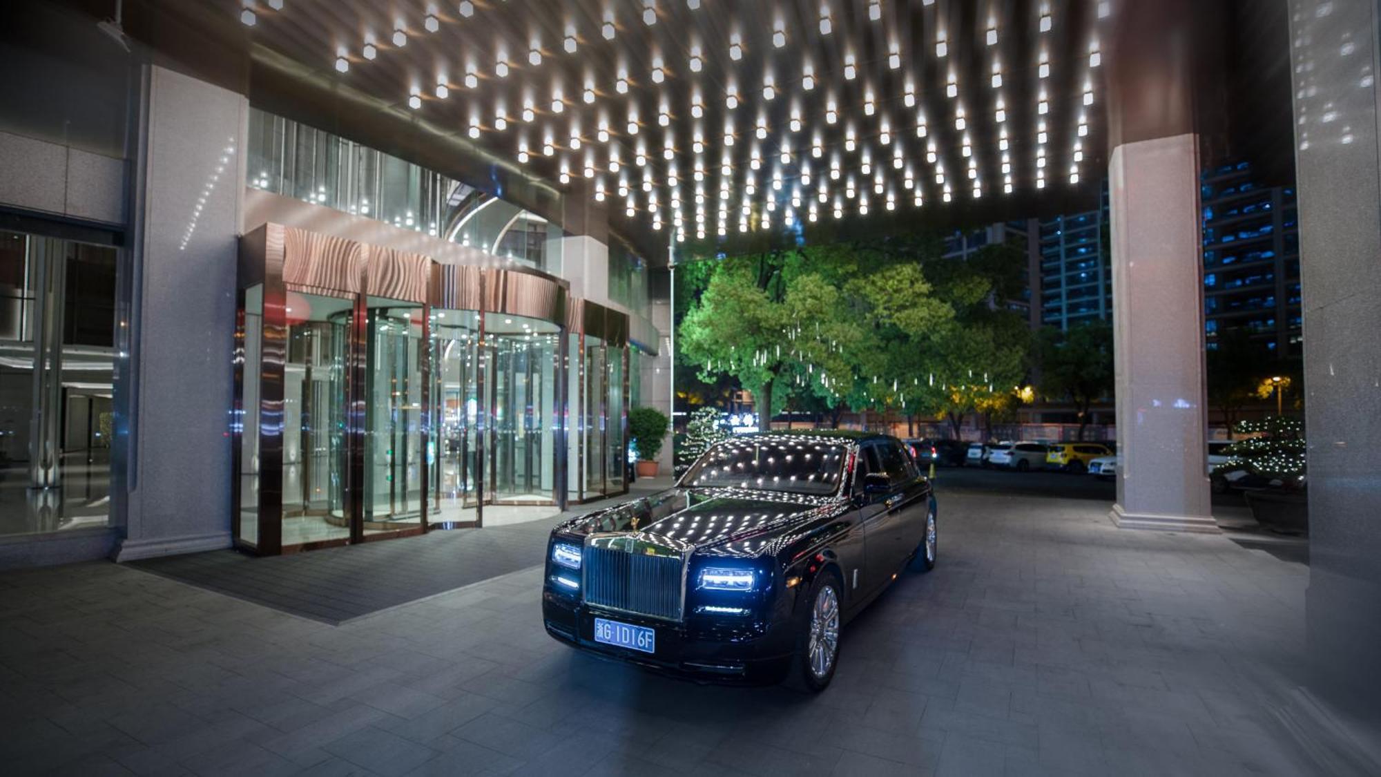 Kingdom Hotel Иу Экстерьер фото